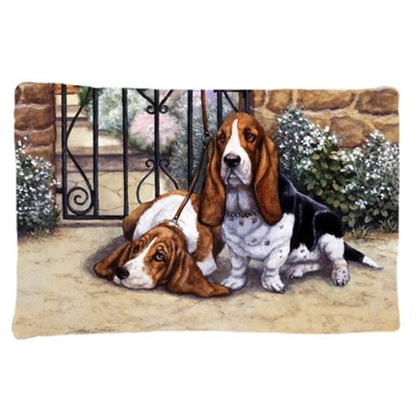 Carolines Treasures Carolines Treasures BDBA0312PILLOWCASE Basset Hound at the Gate Fabric Standard Pillowcase BDBA0312PILLOWCASE